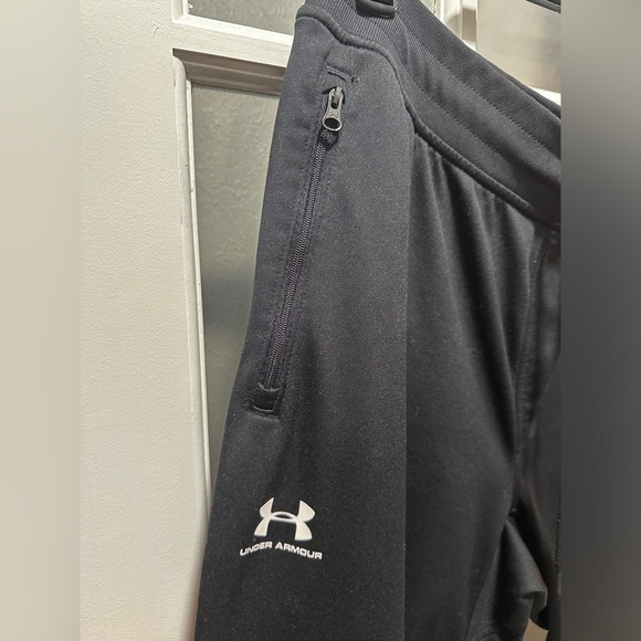 ⭐️SOLD⭐️ NWOT Men’s Under Armour Loose Fit Joggers - Picture 10 of 11